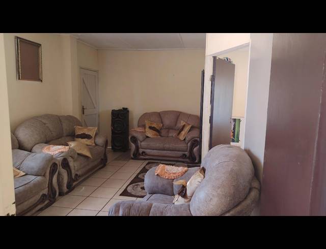 3 BEDROOM HOUSE FOR SALE IN SASOLBURG EXT 1